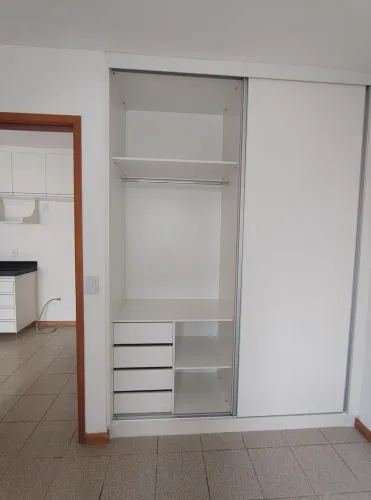 APT REFORMADO + ARMÁRIOS + GARAGEM + AR COND (NÃO PRECISA DE FIADOR)