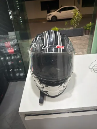 Capacete LS2 semi novo TAM 60