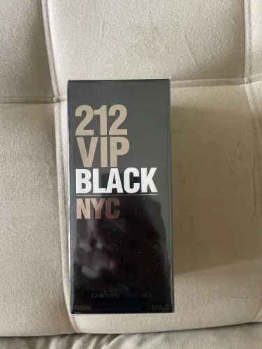 PERFUME 212 BLACK VIP - 200ml - LACRADO
