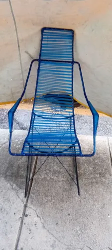 Cadeira de balanço confortável.
