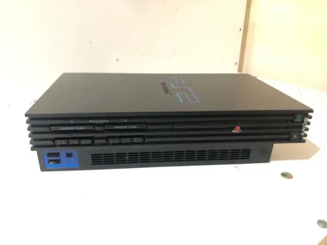 Playstation 2 Fat PS2 Fat Bloqueado Japonês Funcionando 100% + Memory card com funtuna