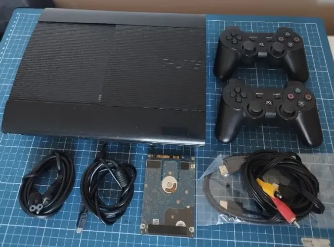 PS3 Super Slim 500Gb Desbloqueado com Loja e jogos