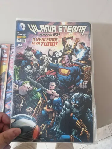 Coleção Vilania Eterna Completa + Especiais (Maioria Capas Metalizadas) - DC Novos 52