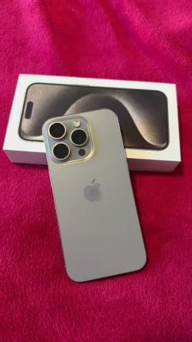 Iphone 15 Pro 256gb - muito novo
