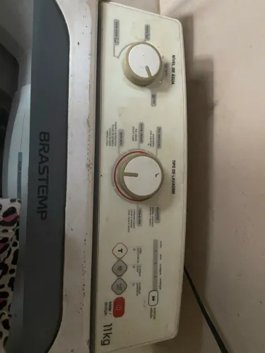 Vende-se Máquina de Lavar Brastemp 11 kg