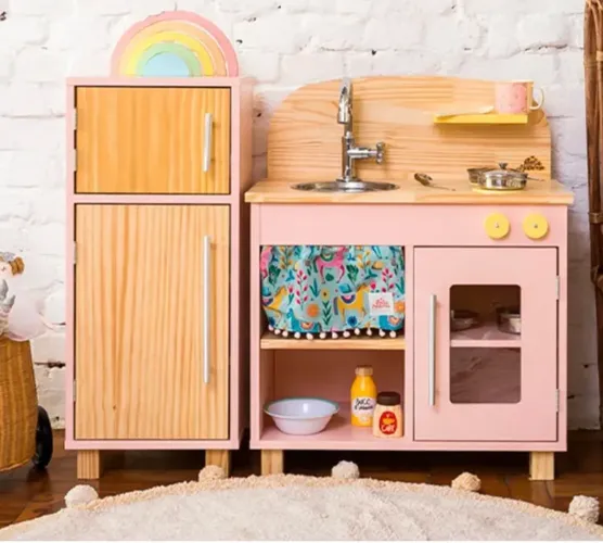 Mini cozinha e mini geladeira Ateliê Materno