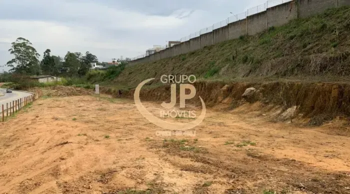 Terreno em cond./ 434m²/ Lazer completo/ Ac. Raposo Tavares/ Só 490 mil!