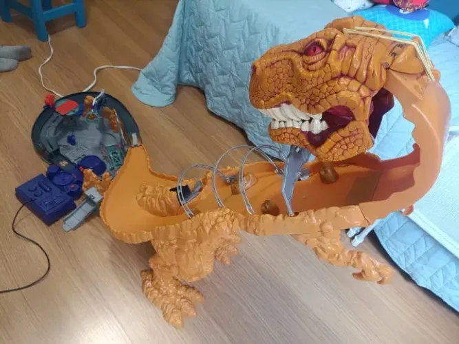 Pista Hotwheels T Rex Gigante