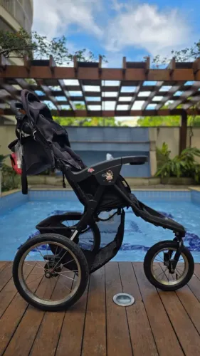 Carrinho de bebê GRACO Trax Jogger 2.0 - Com Capa de chuva e Bolsa porta objetos 999,00