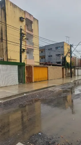 Apartamento 2 quartosQ (S) para à venda em Várzea - Recife |