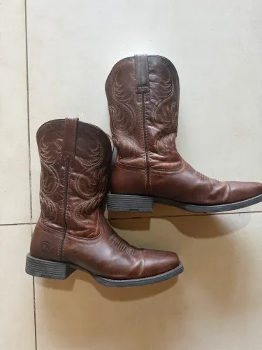 Bota Ariat original com caixa
