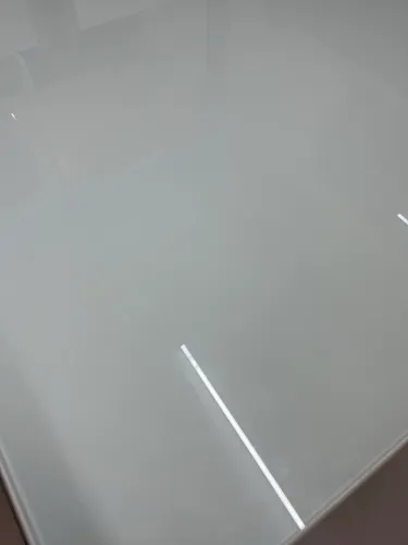 Vendo Mesa de Jantar com Quatro cadeiras