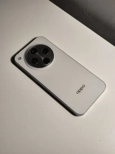Oppo Find X8