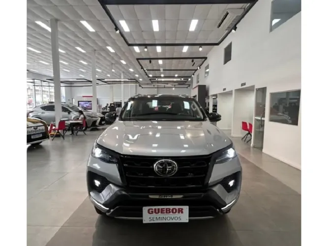 Toyota Hilux SW4 SRX 4X4 2.8 TDI 16V Dies. Aut. 2022
