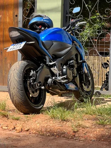 Gsx s 1000 sem detalhes
