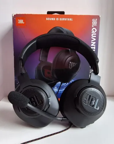 Headset Gamer JBL Quantum com Microfone - Compatível PS5, Xbox, PC e Switch