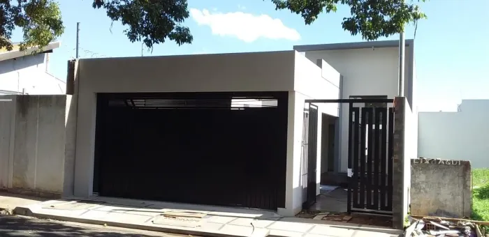 Casa Nova recen construída ótima localização bairro Xavier 