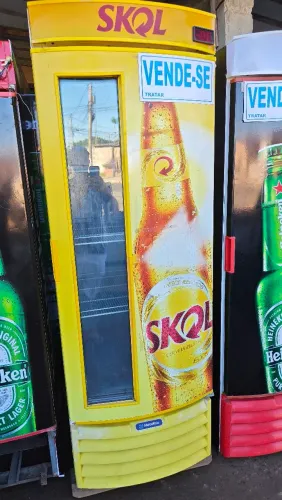 Freezer expositor em excelente estado, quem olhar leva
