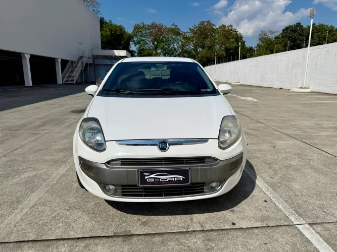 Fiat Punto Essence 1.6 Flex 16V 5P 2013