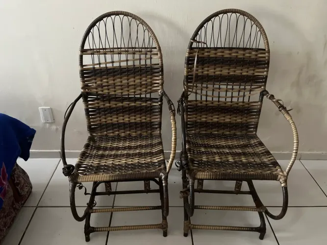 VENDO CADEIRAS DE BALANÇO 