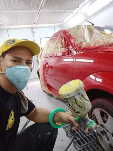 Funilaria e pintura automotiva