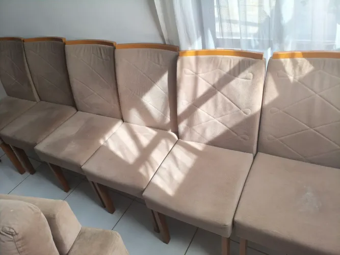 06 cadeiras de madeiras, para mesa de estar