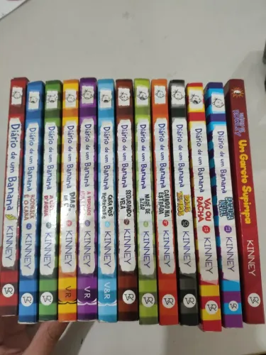 coleção diário de um banana volume 1 ao 11 + volume 13 e diário de Rowley