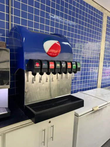 Máquina refrigerante Cornelius Vanguard 8 SABORES
