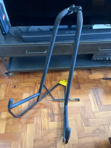 Suporte baixo acústico Hércules Ds590b