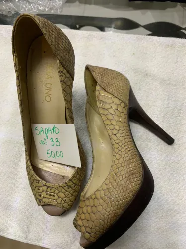 Sapato salto alto 33
