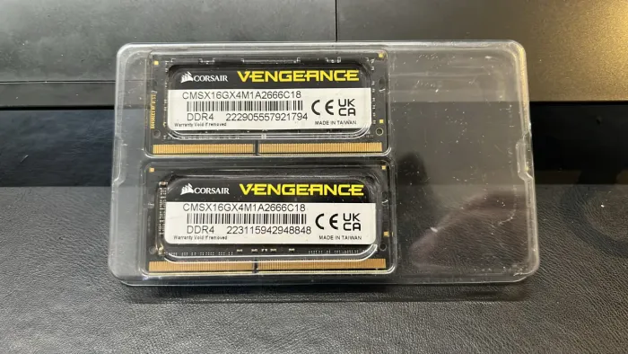 Kit 2 Memoria RAM Gamer Corsair Vengeance 16GB
