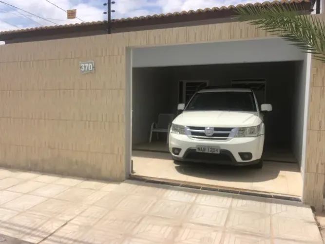 Casa mobiliada com 2 quartos, sendo uma suite, bairro Jatobá, Petrolina PE,