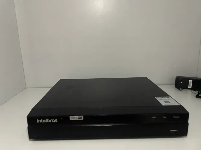 Intelbras MHDX 1216, um DVR de 16 canais.