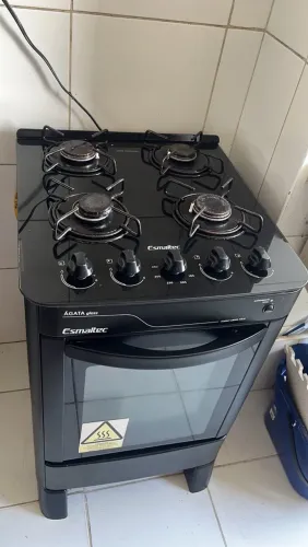 Vende-se fogão semi novo