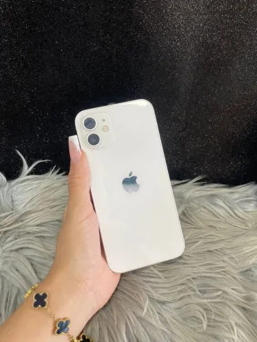 iPhone 12 256GB bateria 77%?todo original