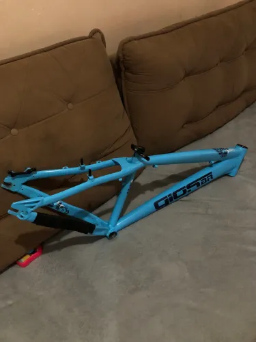 Quadro Gios 4trix 23/24 ( Não troco em nada ) 
