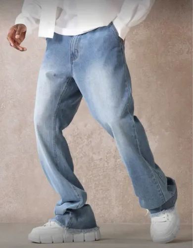 Calça jeans flare SUMWON (SHEIN) tamanho p ( forma larga veste M)