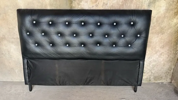 Cabeceira de cama casal preta