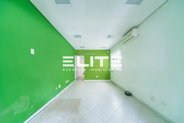 Salão Comercial à Venda no Jardim Bela Vista em Santo André