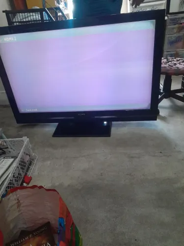 TELEVISÃO A NÍVEL DE PEÇAS