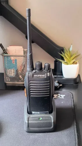 Rádio Walkie talkie bf777s