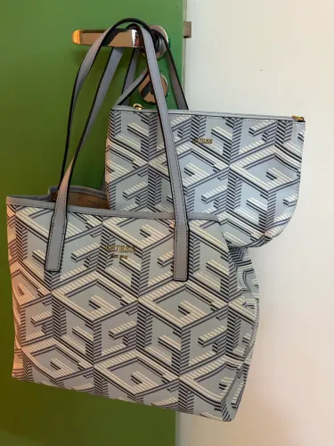 Bolsa Guess Tote 2x1