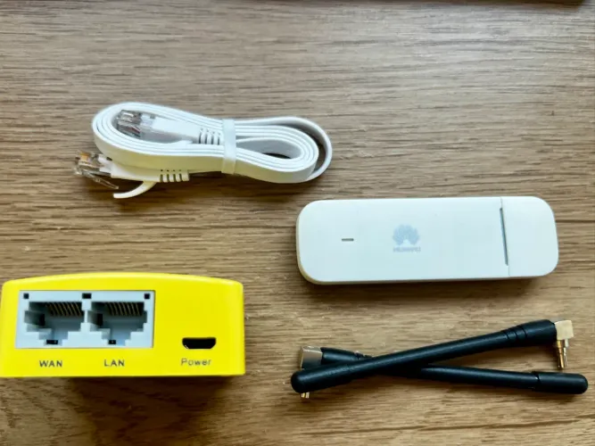 Roteador GL-iNet 300M-V2 + HUAWEI E3372 Modem 4G (sim card)