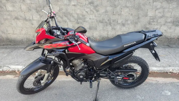 Moto toda revisada, único dono. Querendo pegar outra com a cilindrada maior