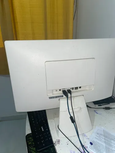 Vende-se monitor LG