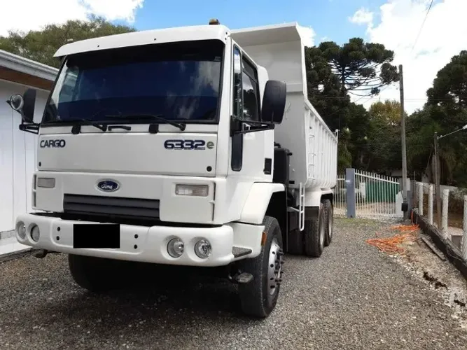 Ford cargo 6332 caçamba 2011