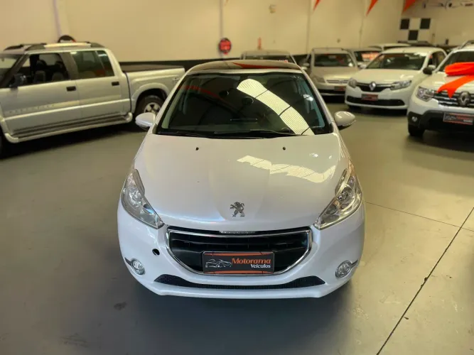 Peugeot 208 Griffe 1.6 Flex 16V 5P Aut. 2014
