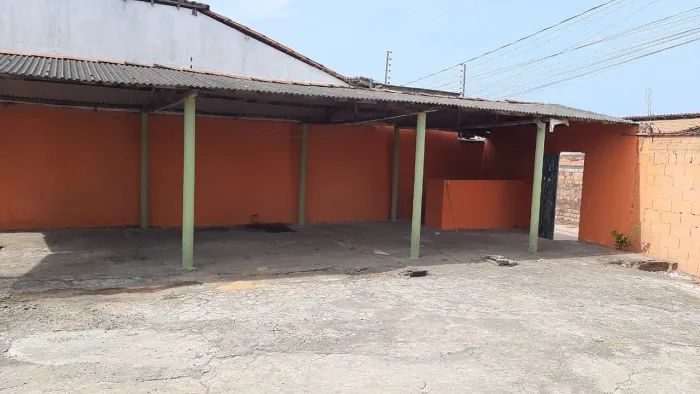 Ponto comercial , aceito carro em negócio . Restante em dinheiro