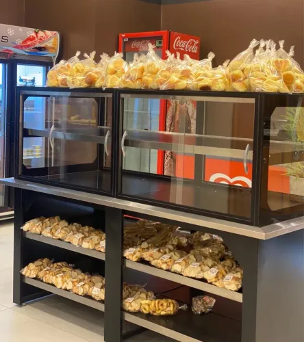 Vitrine para padaria, mesa Tentação bivolt