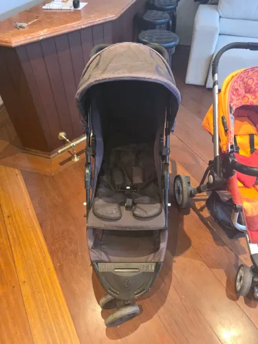 Carinho De bebê Galzerano preto